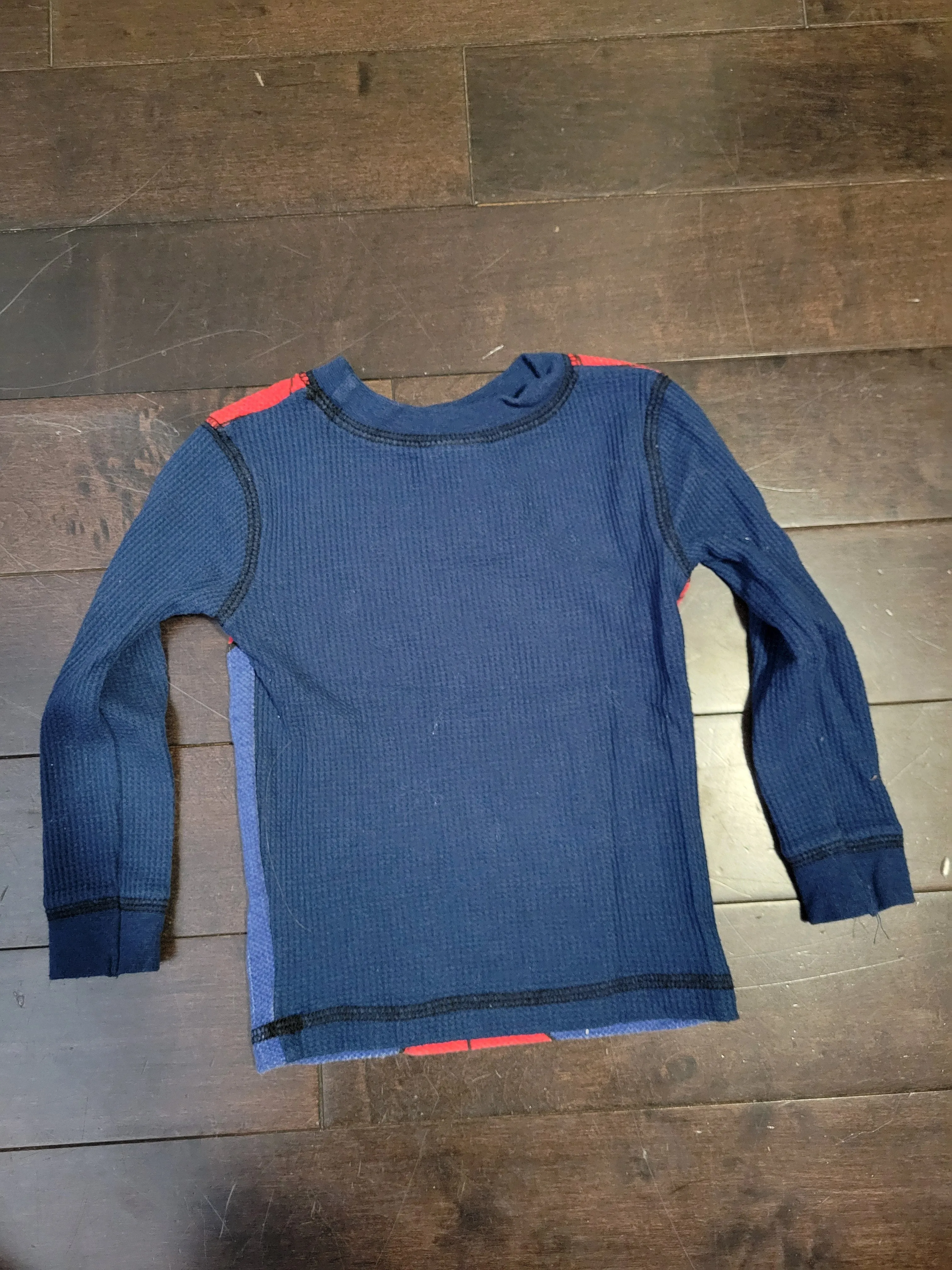 2 pairs of Pj's, 2T, Kids 2T