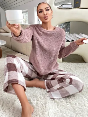 Buffalo Plaid Print Pajama Set for Women