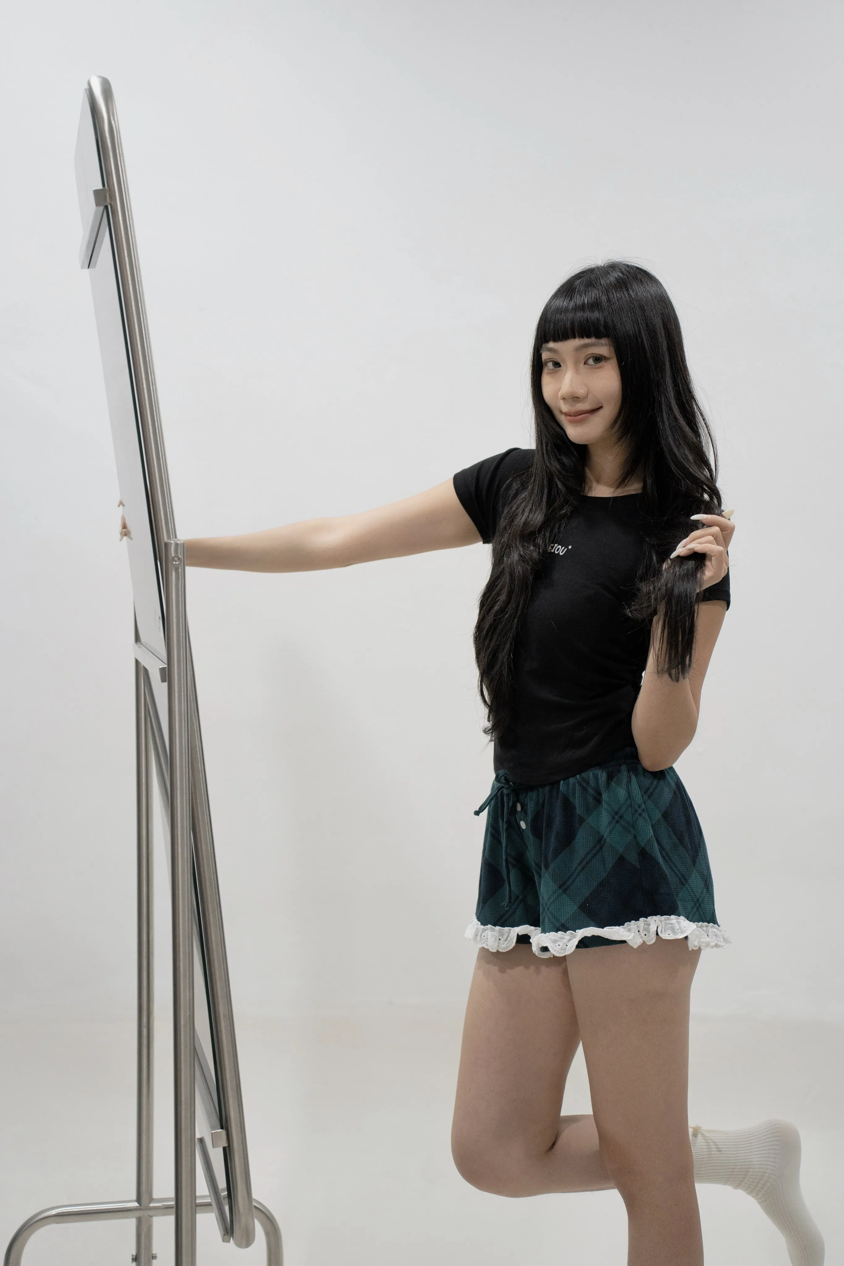 [EM] AEIOU Lace Shorts Collection DARK GREEN