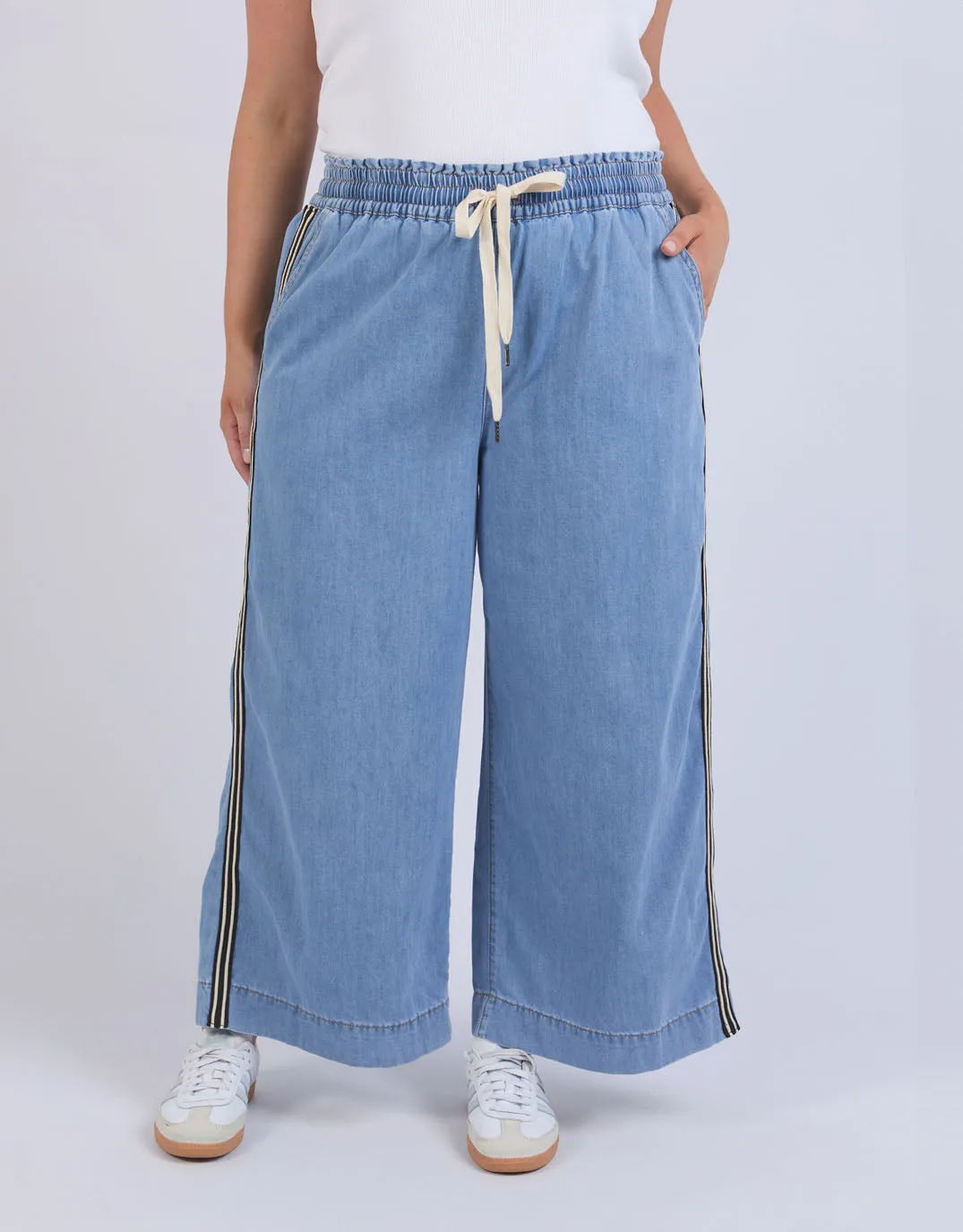Greta Wide Leg Pant with Side Tape - Light Blue Wash