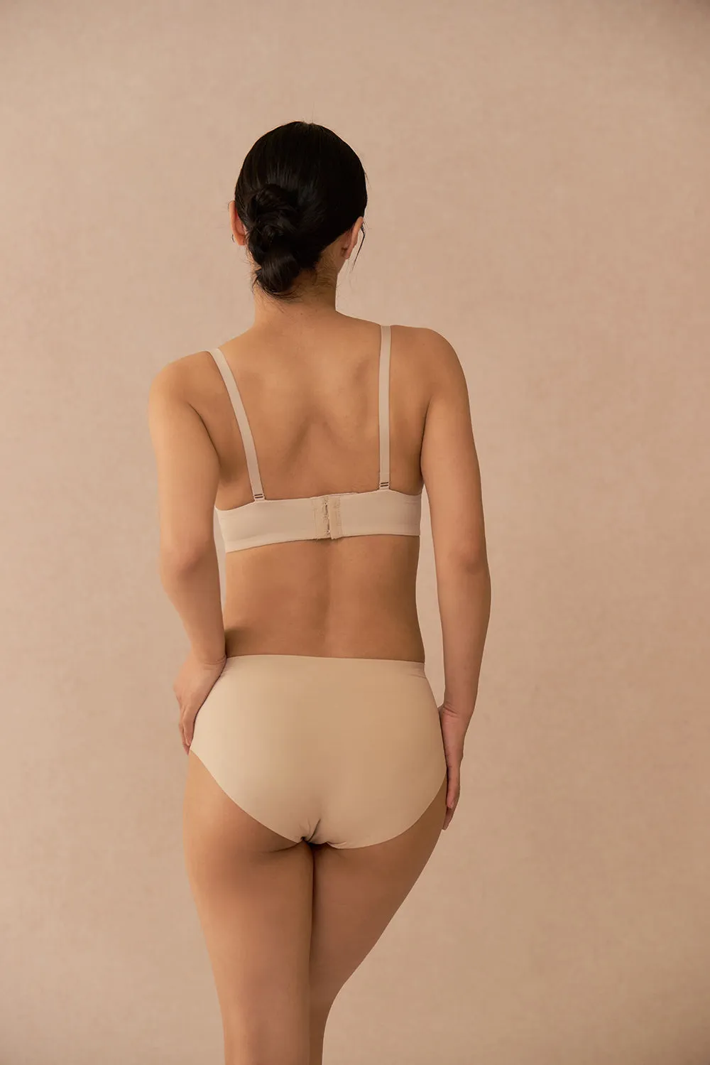 輕透哺乳內衣<br>ESSENTIAL NURSING BRA