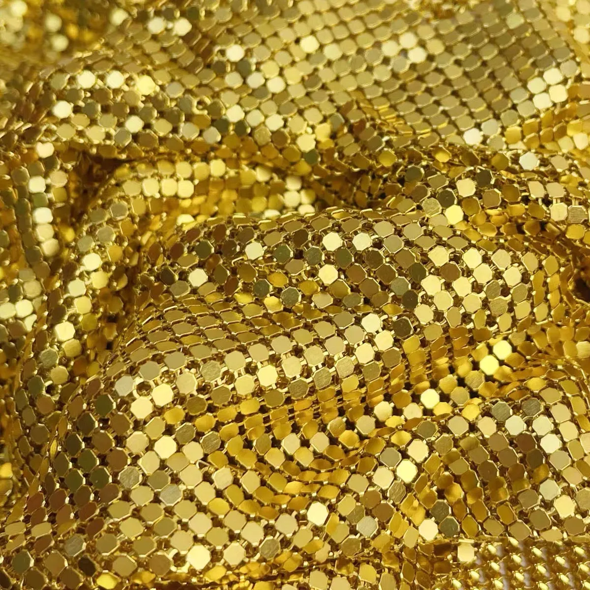 MEN’S METALLIC CROP TANK TOPS