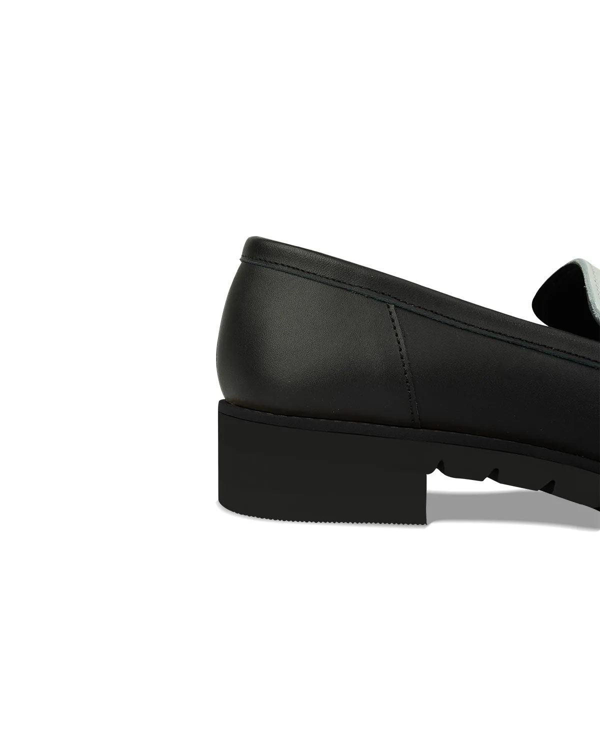 Penny Loafers - Black n White