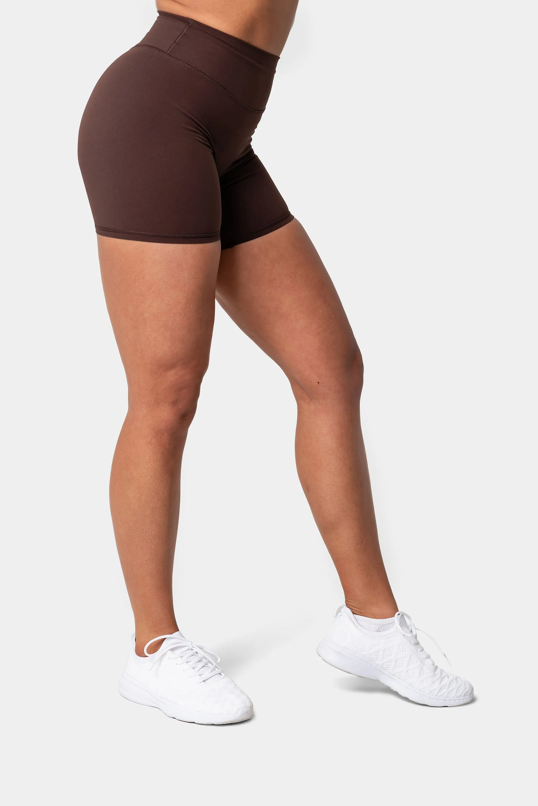 Serenity Shorts 6" - Java Brown