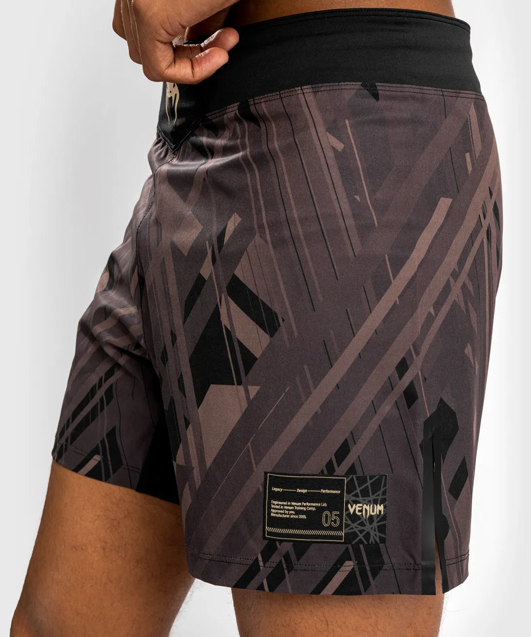 Venum Tecmo 2.0 Fightshort - Black/Brown
